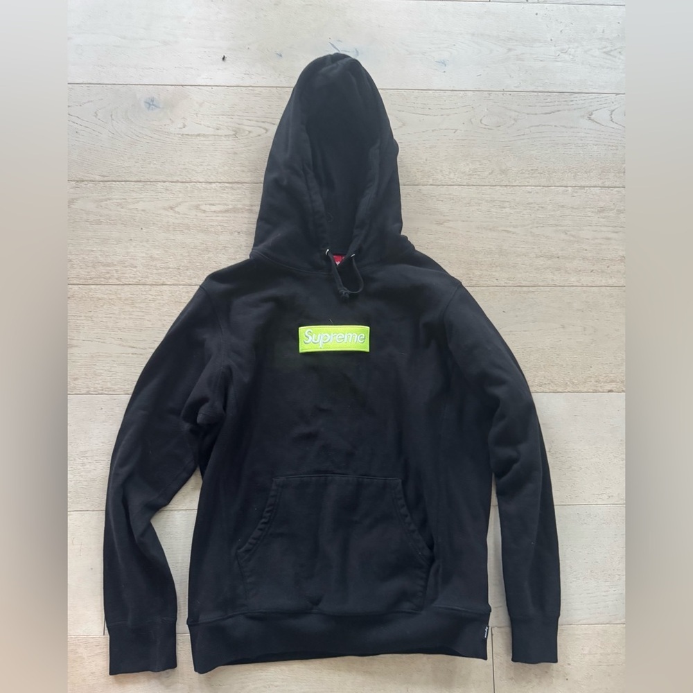 Supreme FW17 Neon Green Box logo Hoodie - Picture 3 of 9
